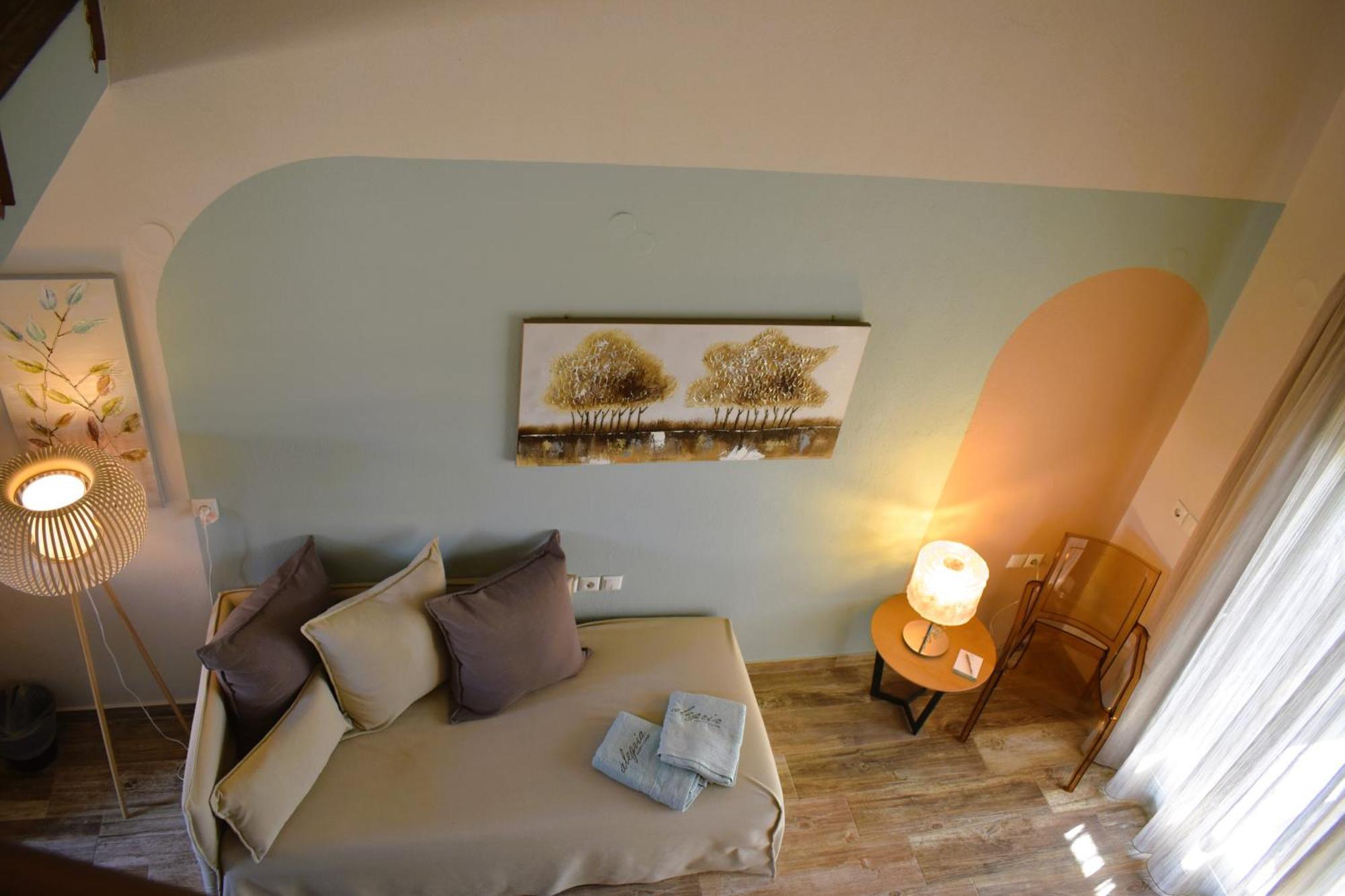 Alegria Suites Нікіті Екстер'єр фото