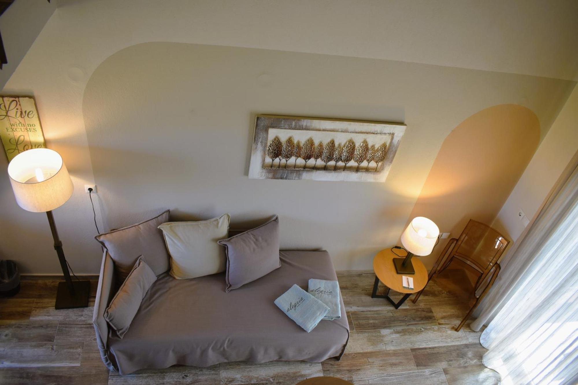 Alegria Suites Нікіті Екстер'єр фото